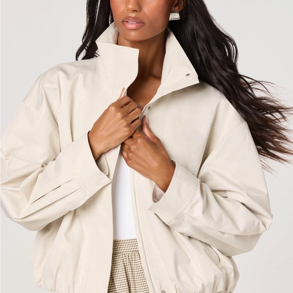 OAK + FORT Women's Cream Bomber Jacket